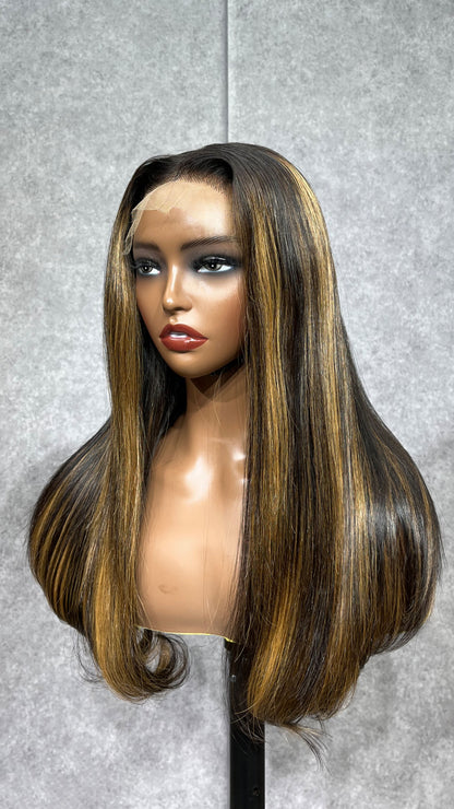 4x4 300 gr Hd Lace Brown Wig with Blonde Highlights Straight
