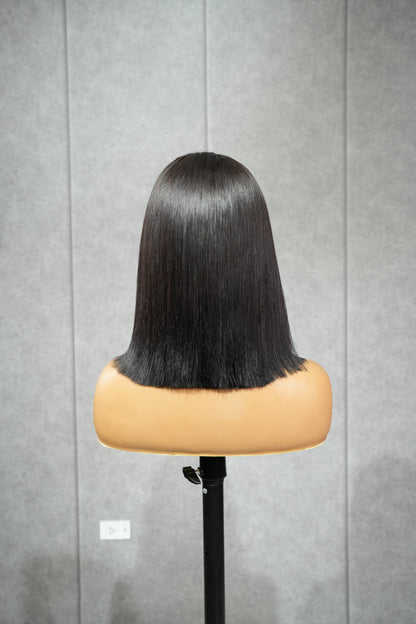Gluless wig 12" Silky Short Bob Wig 12x4  Lace Closure ready to go 200gr